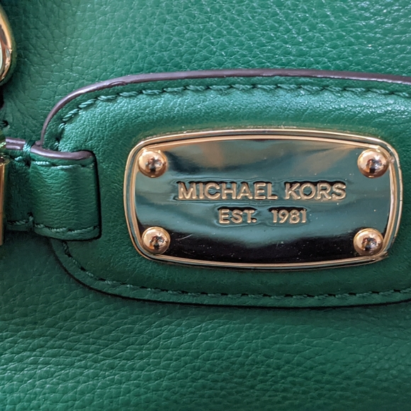 Michael Kors green handbag - Picture 2 of 4